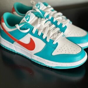 Brand new (no box) Nike Dunks men’s size 8.5 (women’s 10.5) turquoise and orange
